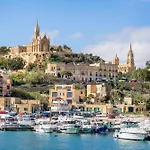 Magnifica Gozitan Pool And Jacuzzi - Happy * Xagħra