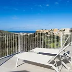Magnifica Gozitan Pool And Jacuzzi - Happy Apartmán Xagħra
