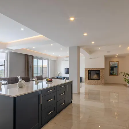 Appartement Magnifica Gozitan Pool And Jacuzzi - Happy *