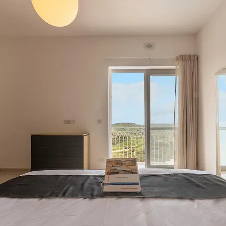 Magnifica Gozitan Pool And Jacuzzi - Happy * Xagħra