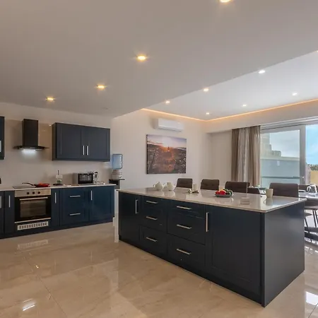 Magnifica Gozitan Pool And Jacuzzi - Happy Apartment