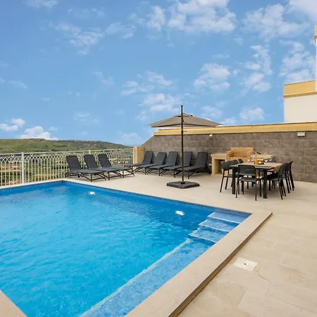 شقة Magnifica Gozitan Pool And Jacuzzi - Happy