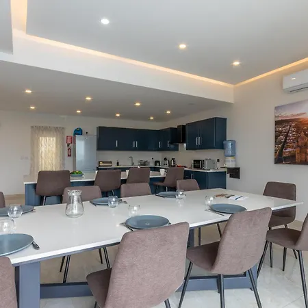 Magnifica Gozitan Pool And Jacuzzi - Happy * Xagħra