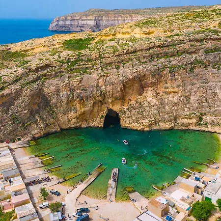 Magnifica Gozitan Pool And Jacuzzi - Happy Apartment *