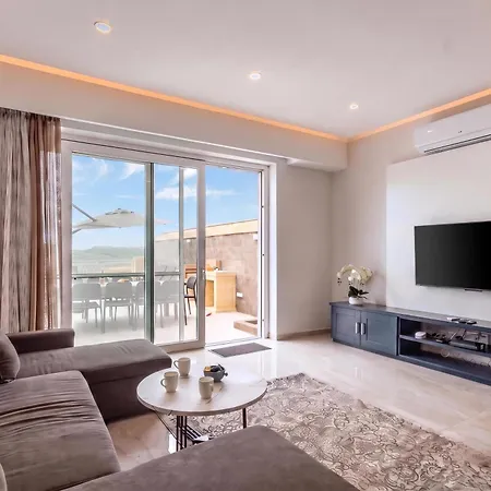Apartment Magnifica Gozitan Pool And Jacuzzi - Happy