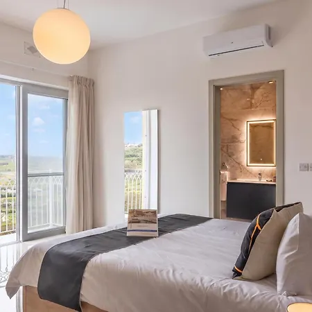 Magnifica Gozitan Pool And Jacuzzi - Happy Apartment *