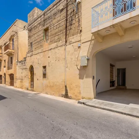 Magnifica Gozitan Pool And Jacuzzi - Happy * Xagħra